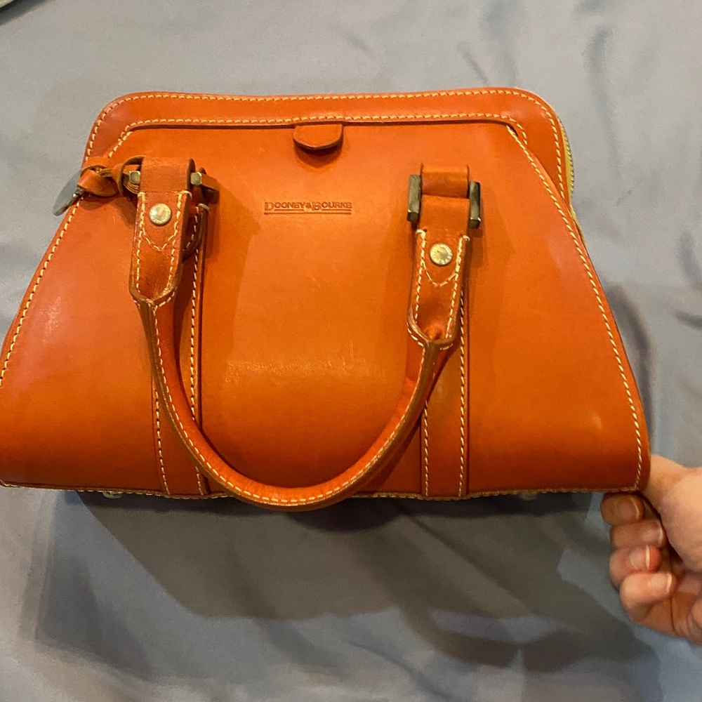 Dooney & Bourke Alto